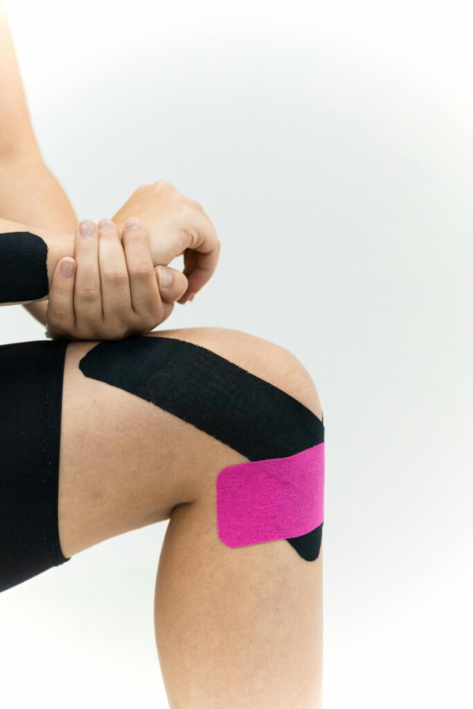 kinesio tape for the knee